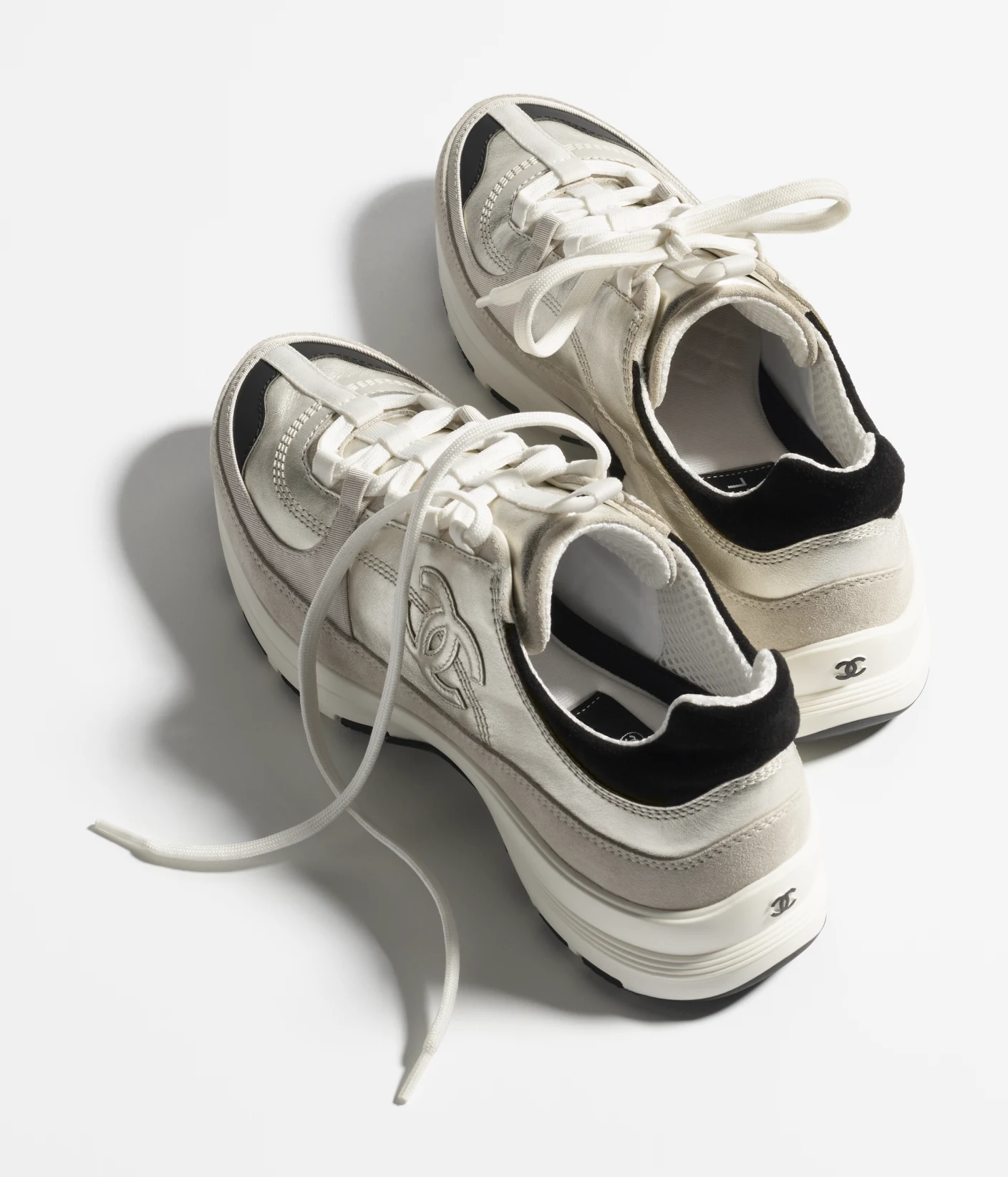 Chanel 2024/25 Métiers d’art Sneakers - Image 3